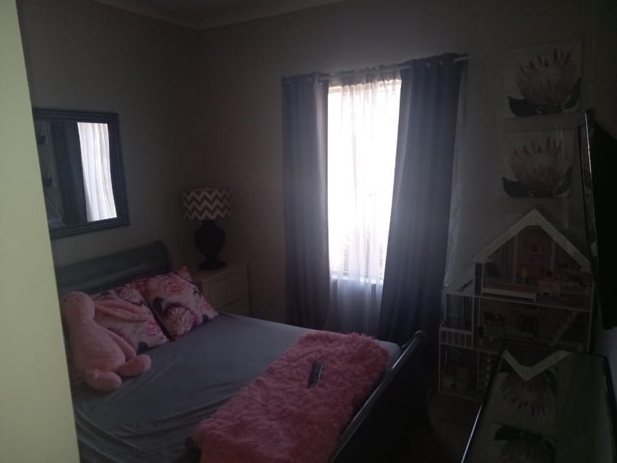 2 Bedroom Property for Sale in Denneoord Gauteng