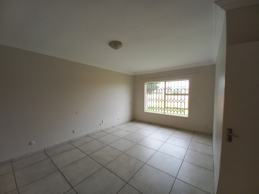 2 Bedroom Property for Sale in Denneoord Gauteng