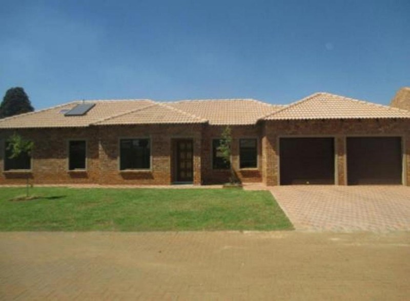 3 Bedroom Property for Sale in Denneoord Gauteng