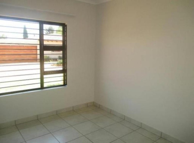 3 Bedroom Property for Sale in Denneoord Gauteng