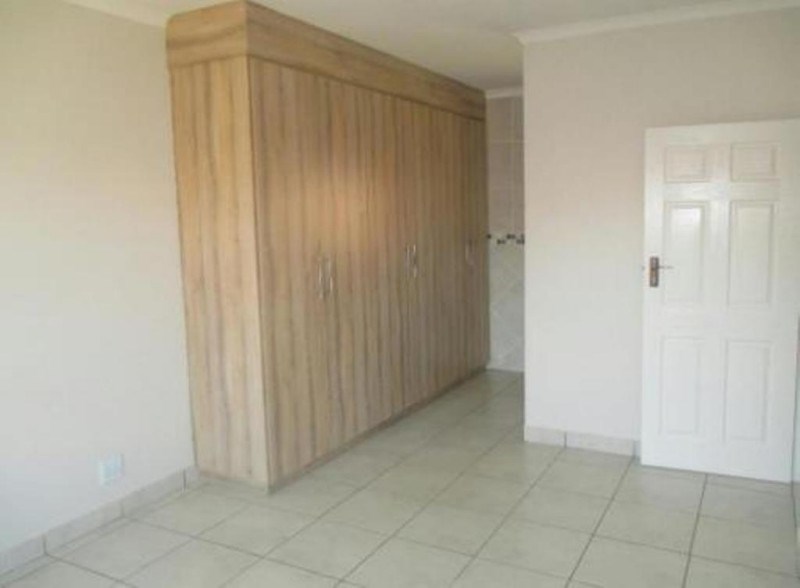 3 Bedroom Property for Sale in Denneoord Gauteng