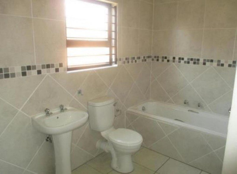 3 Bedroom Property for Sale in Denneoord Gauteng