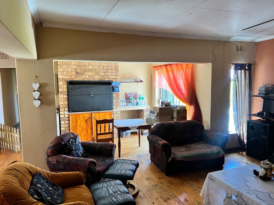 4 Bedroom Property for Sale in Denneoord Gauteng