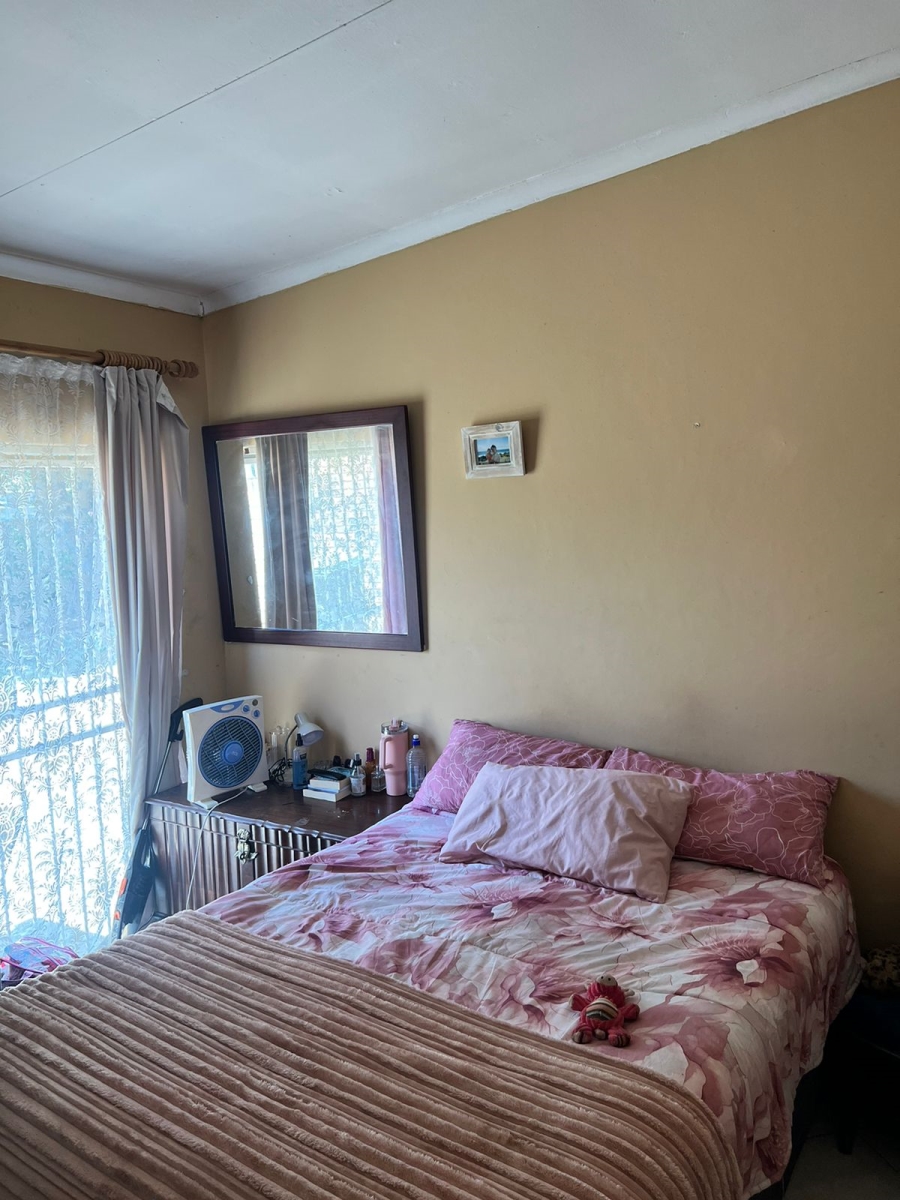 4 Bedroom Property for Sale in Denneoord Gauteng