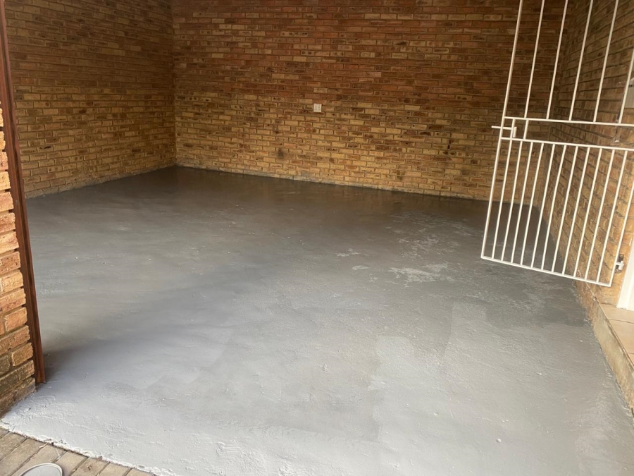 To Let 2 Bedroom Property for Rent in Kyalami Gauteng