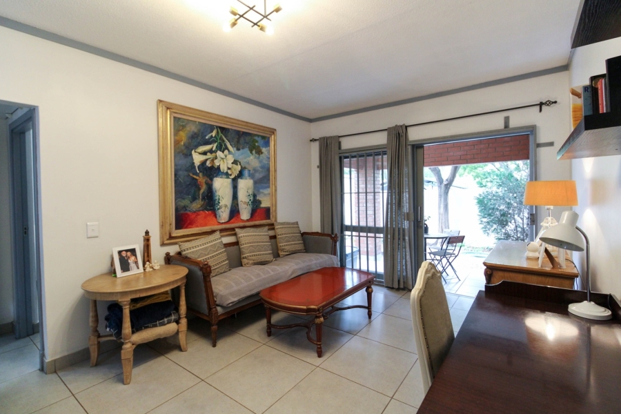 1 Bedroom Property for Sale in Bryanston Gauteng