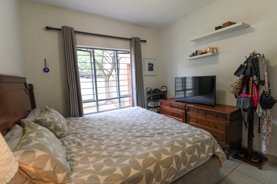 1 Bedroom Property for Sale in Bryanston Gauteng