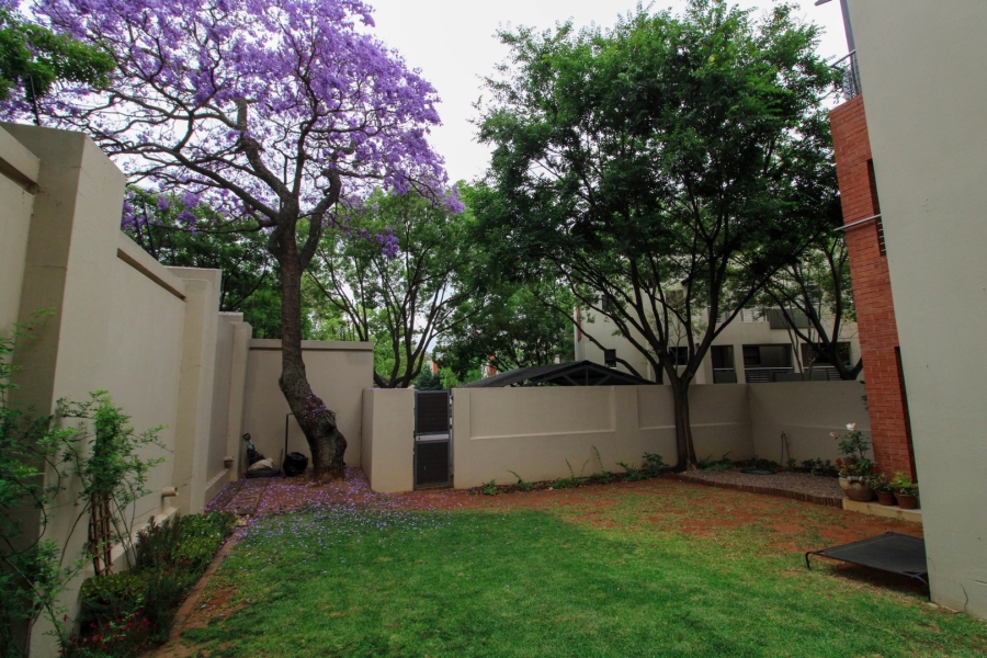 1 Bedroom Property for Sale in Bryanston Gauteng