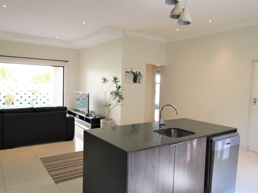 To Let 3 Bedroom Property for Rent in Bryanston East Gauteng