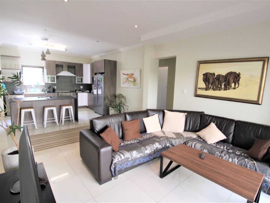 To Let 3 Bedroom Property for Rent in Bryanston East Gauteng