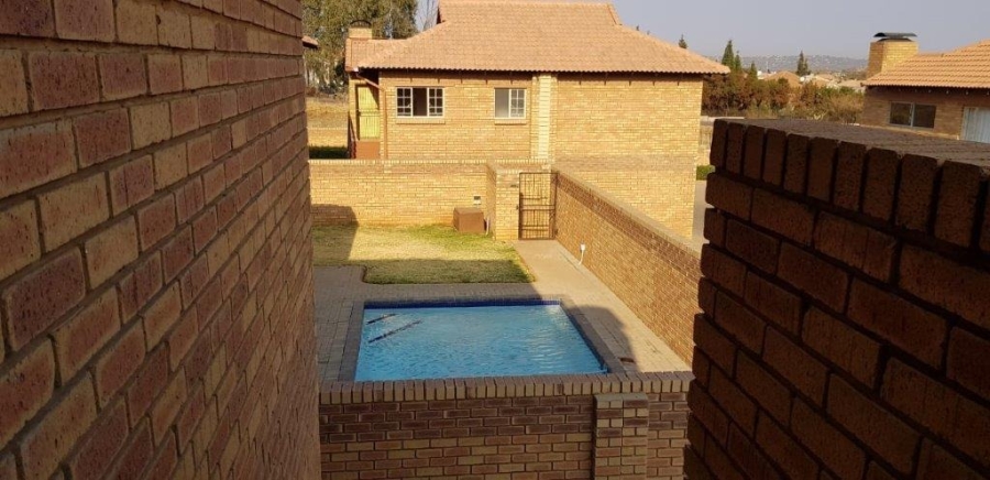 To Let 2 Bedroom Property for Rent in Olympus AH Gauteng