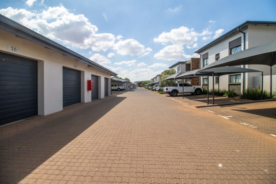 2 Bedroom Property for Sale in Serengeti Lifestyle Estate Gauteng