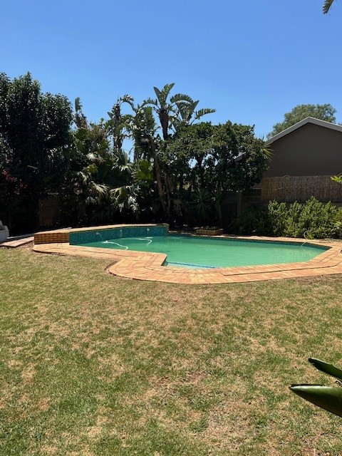 7 Bedroom Property for Sale in Eden Glen Gauteng