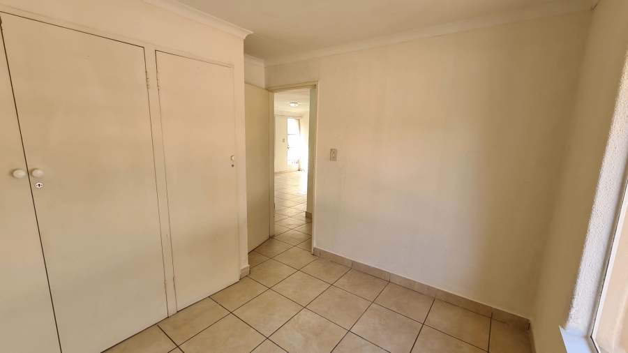 To Let 2 Bedroom Property for Rent in Sunninghill Gauteng