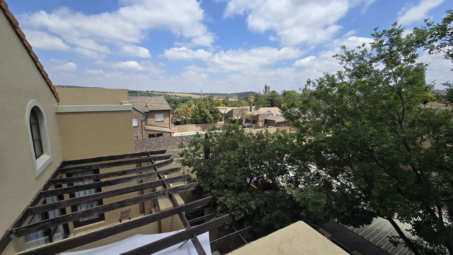 2 Bedroom Property for Sale in Sunninghill Gauteng