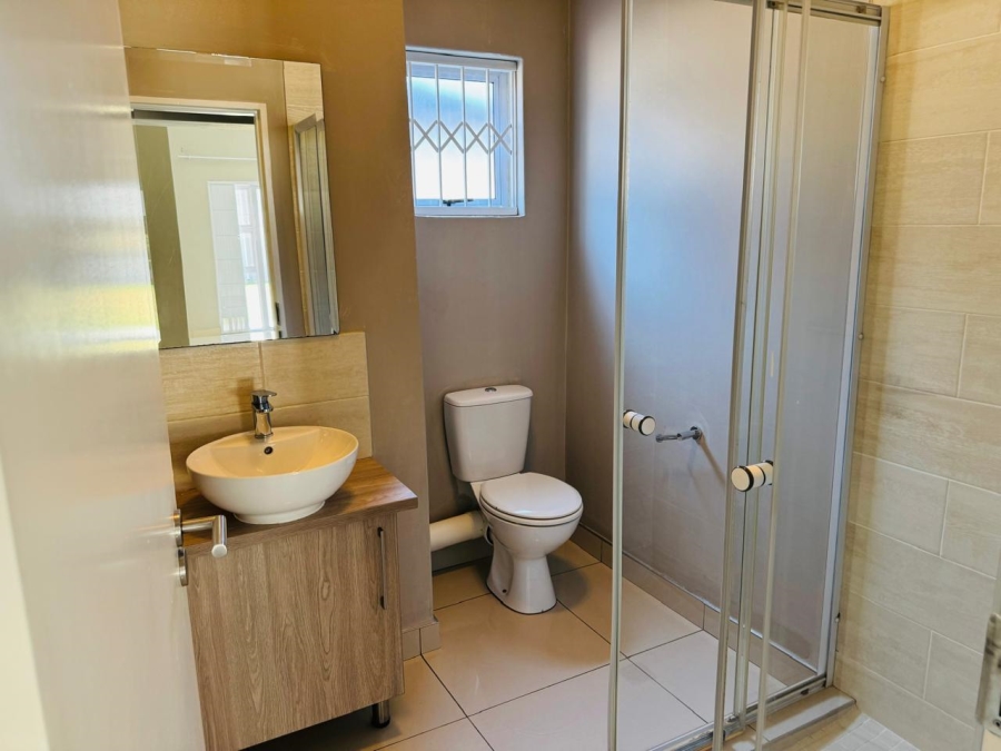 To Let 2 Bedroom Property for Rent in Blue Hills Gauteng