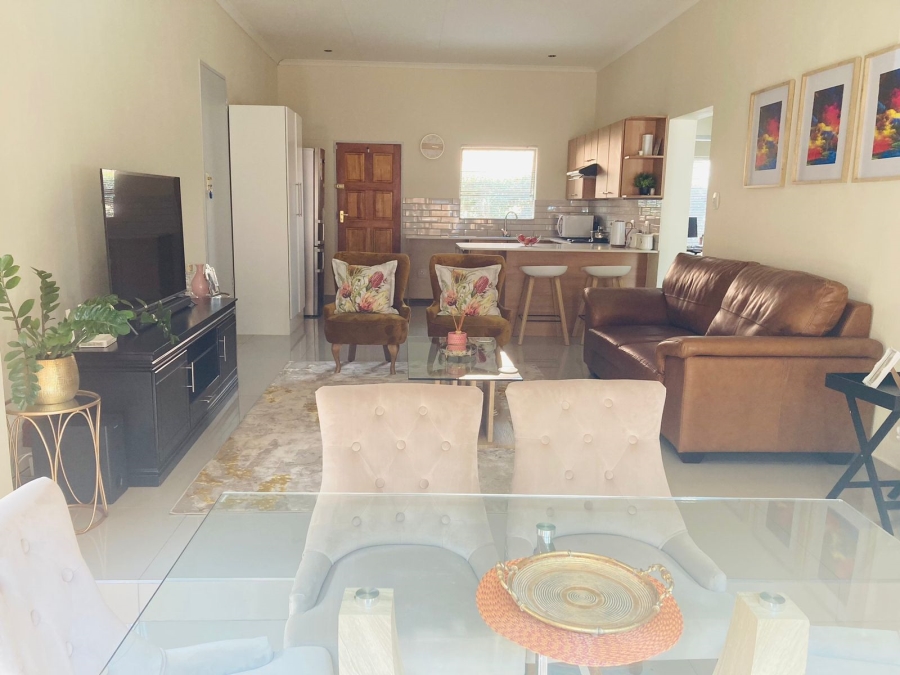 To Let 2 Bedroom Property for Rent in Sugar Bush Estate Gauteng