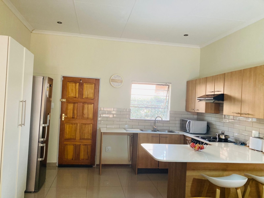 To Let 2 Bedroom Property for Rent in Sugar Bush Estate Gauteng