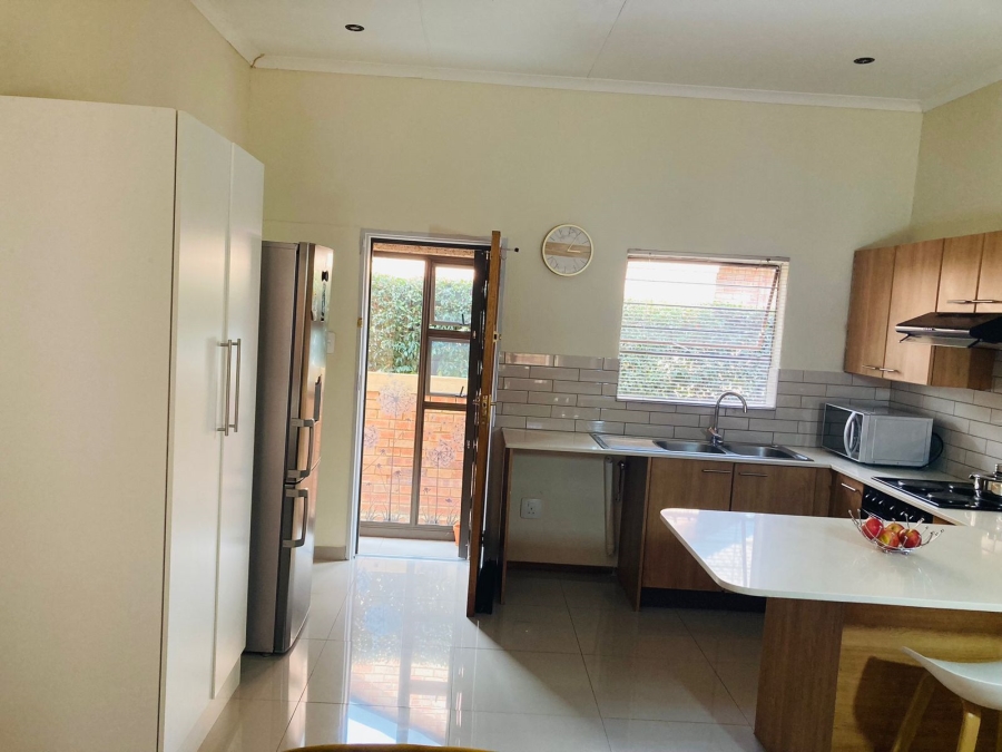 To Let 2 Bedroom Property for Rent in Sugar Bush Estate Gauteng