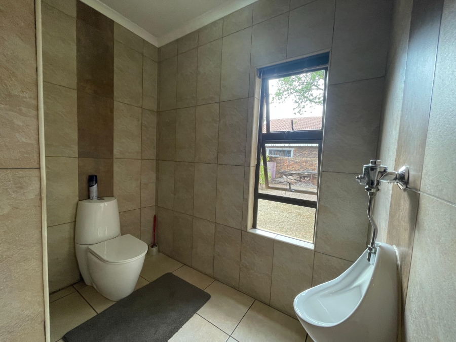 4 Bedroom Property for Sale in Three Rivers Proper Gauteng