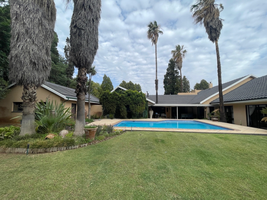 4 Bedroom Property for Sale in Three Rivers Proper Gauteng