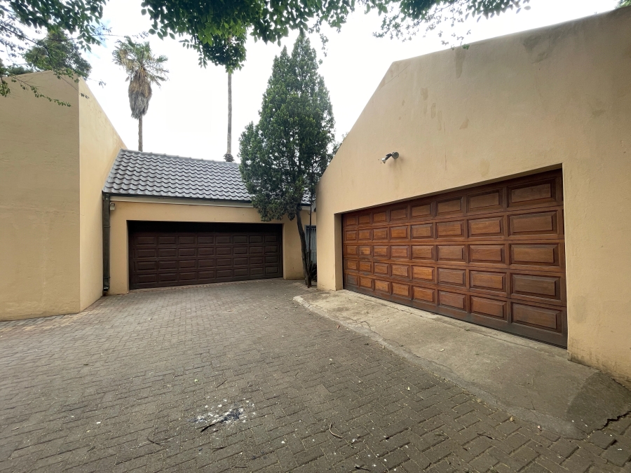 4 Bedroom Property for Sale in Three Rivers Proper Gauteng