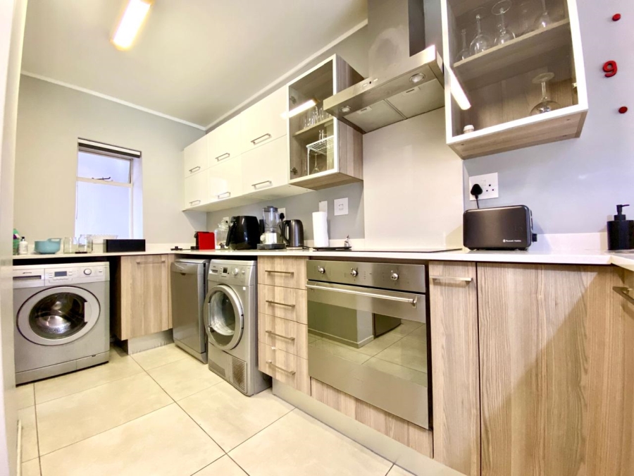 To Let 3 Bedroom Property for Rent in Oaklands Gauteng