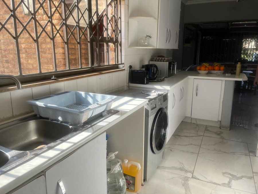 To Let 3 Bedroom Property for Rent in Buccleuch Gauteng