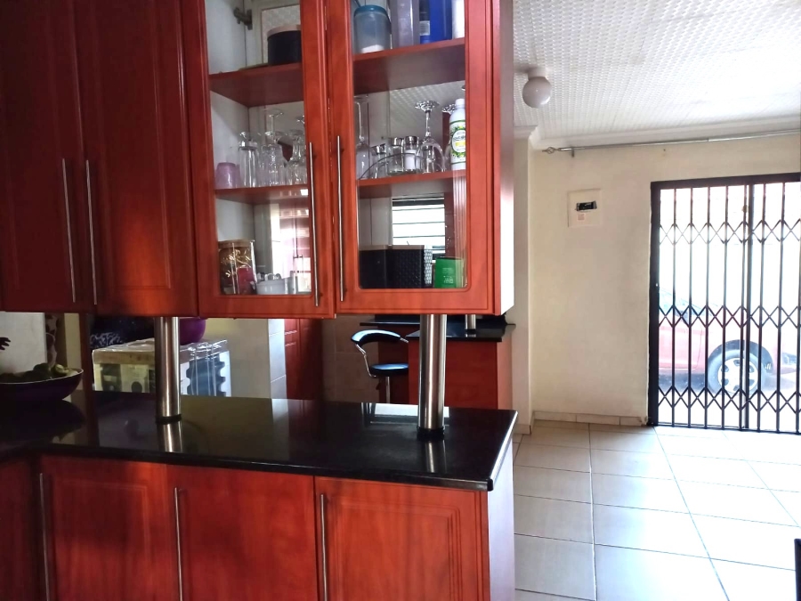 4 Bedroom Property for Sale in Clayville Gauteng