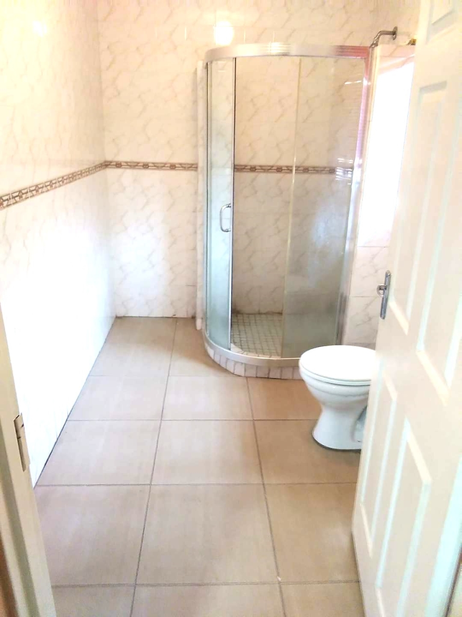 4 Bedroom Property for Sale in Clayville Gauteng