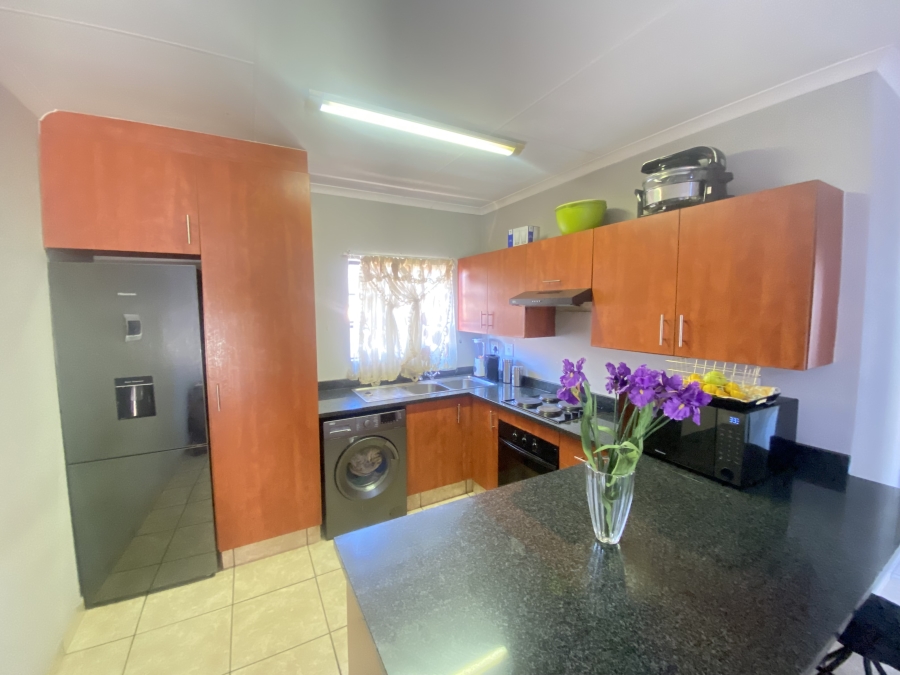 2 Bedroom Property for Sale in Albemarle Gauteng