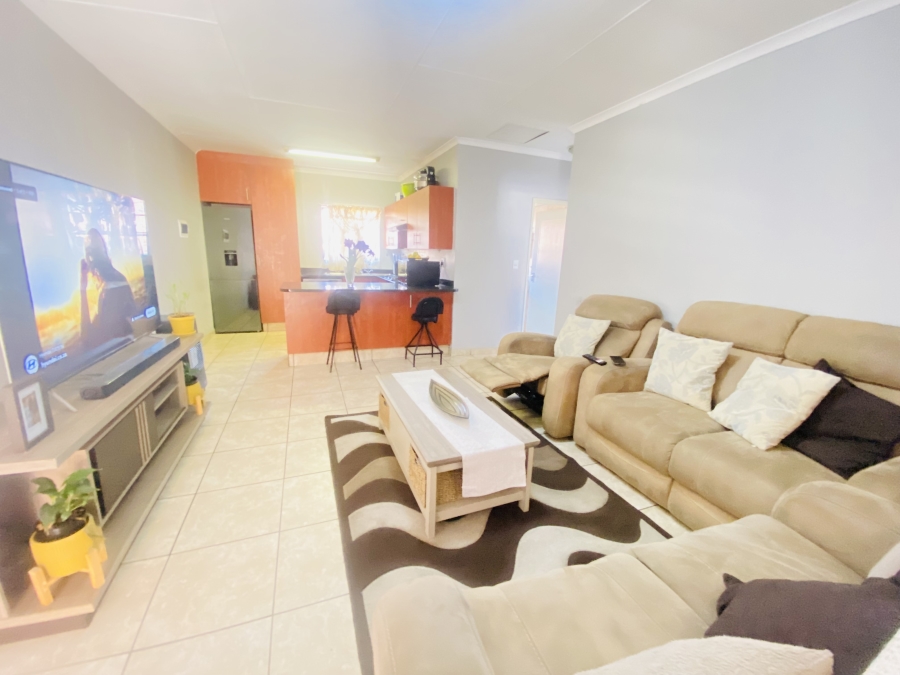 2 Bedroom Property for Sale in Albemarle Gauteng