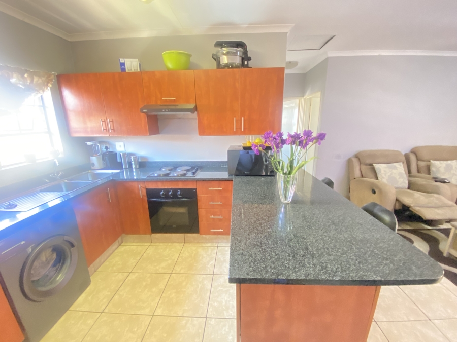 2 Bedroom Property for Sale in Albemarle Gauteng