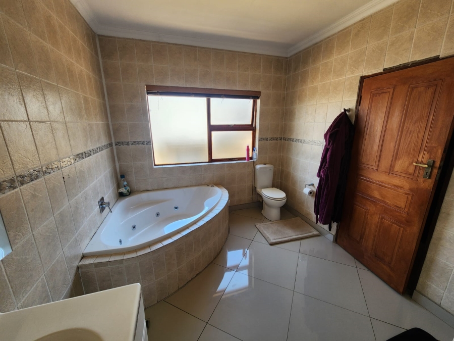 4 Bedroom Property for Sale in Montana Park Gauteng