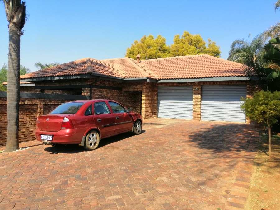 To Let 3 Bedroom Property for Rent in Moreleta Park Gauteng