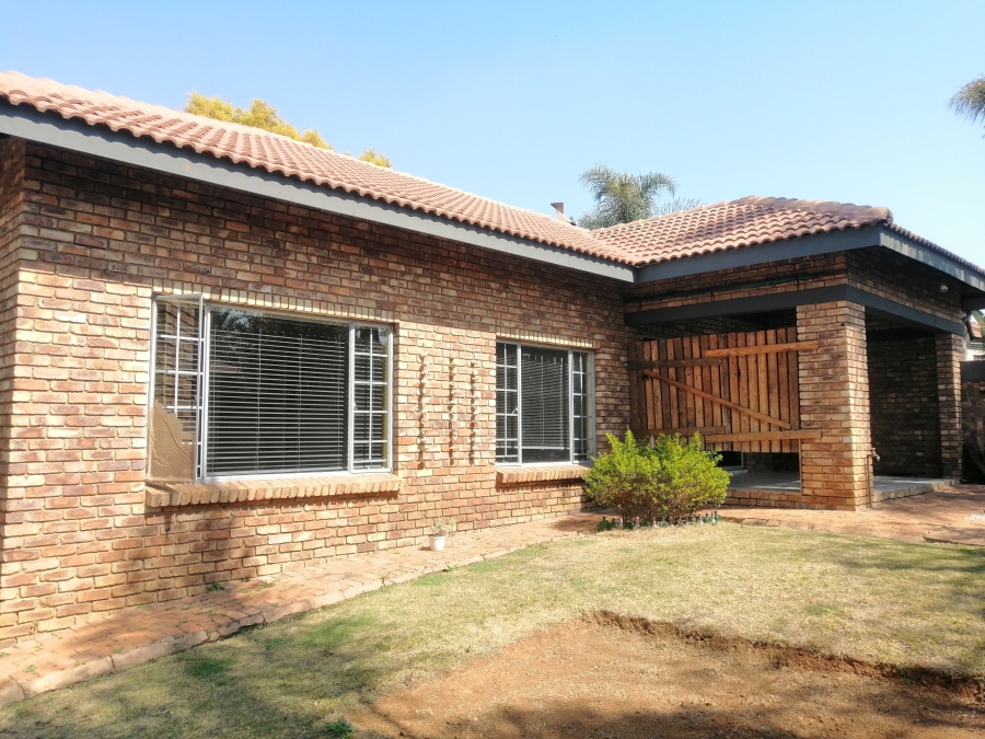 To Let 3 Bedroom Property for Rent in Moreleta Park Gauteng