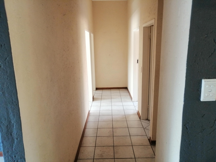 To Let 3 Bedroom Property for Rent in Moreleta Park Gauteng