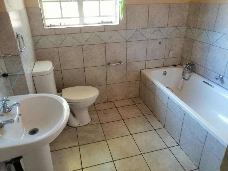 To Let 3 Bedroom Property for Rent in Moreleta Park Gauteng