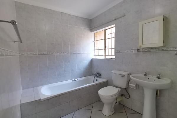 To Let 2 Bedroom Property for Rent in Magalieskruin Gauteng