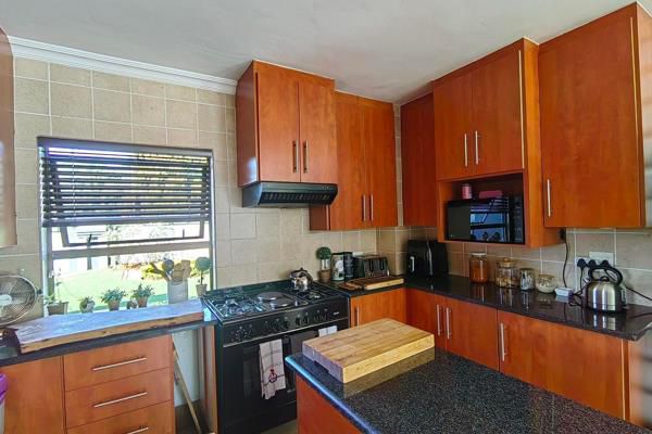 To Let 6 Bedroom Property for Rent in Montana Park Gauteng