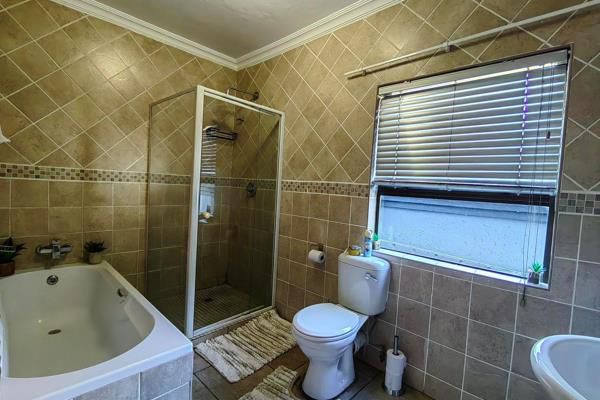 To Let 6 Bedroom Property for Rent in Montana Park Gauteng