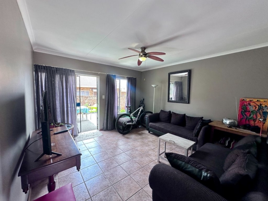 2 Bedroom Property for Sale in Ninapark Gauteng