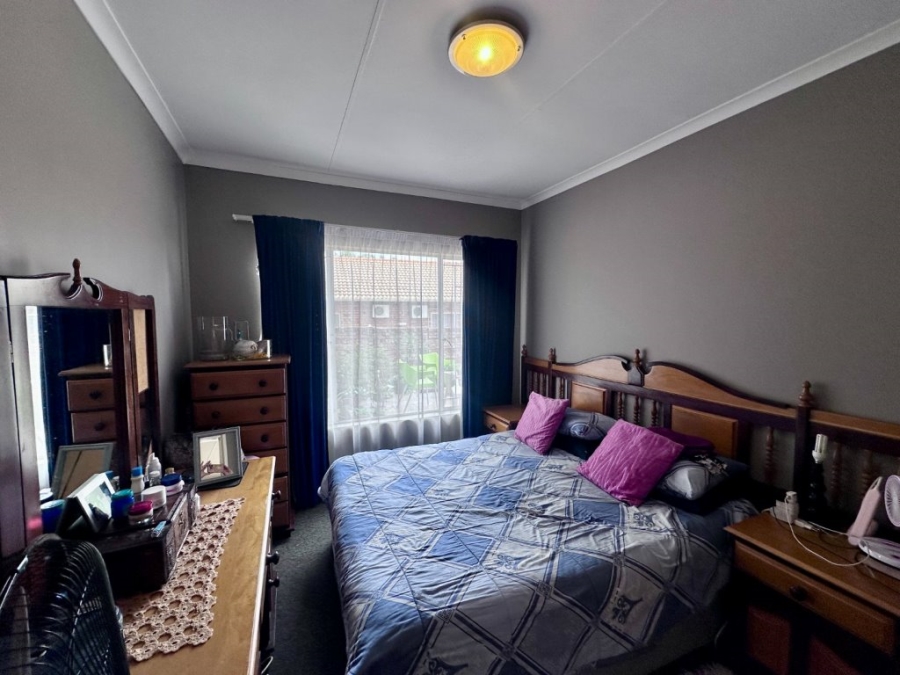 2 Bedroom Property for Sale in Ninapark Gauteng