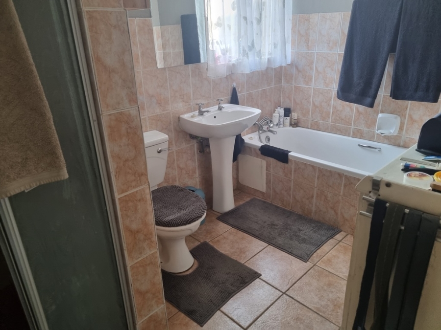 2 Bedroom Property for Sale in Ninapark Gauteng