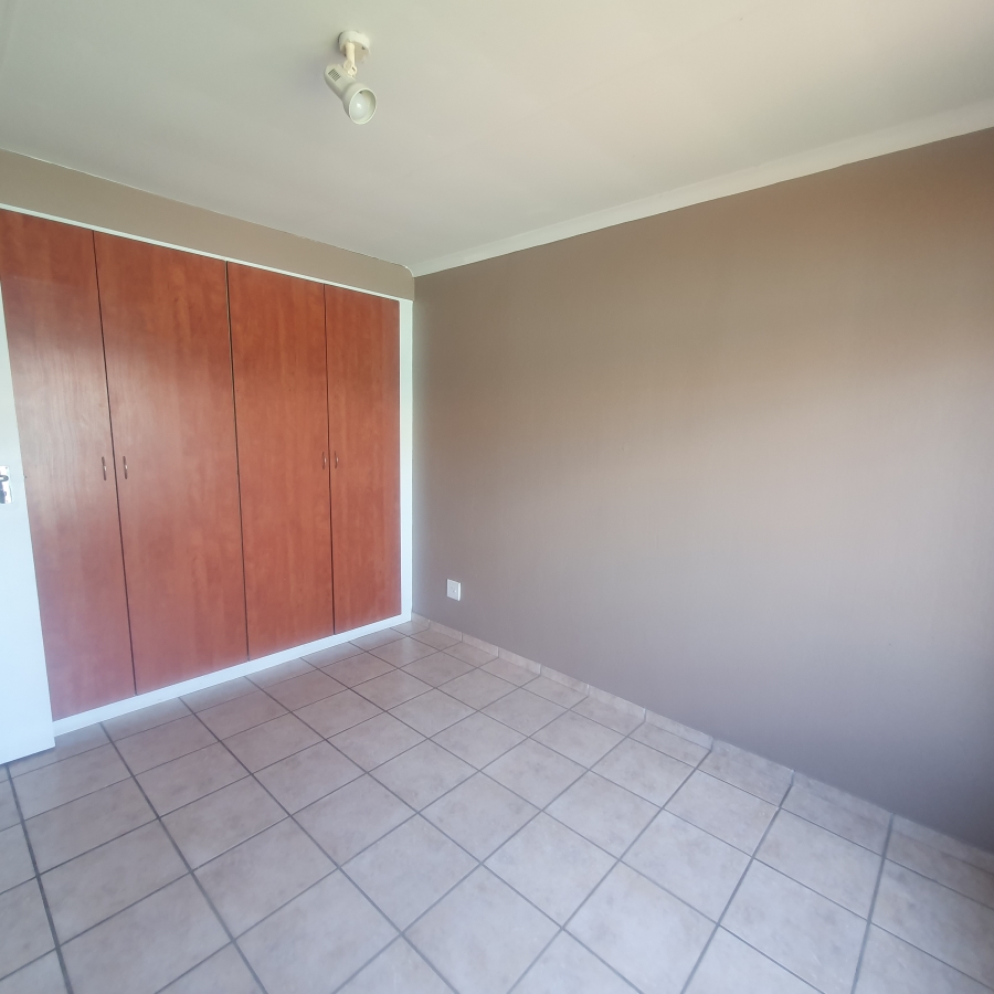 To Let 2 Bedroom Property for Rent in Annlin Gauteng