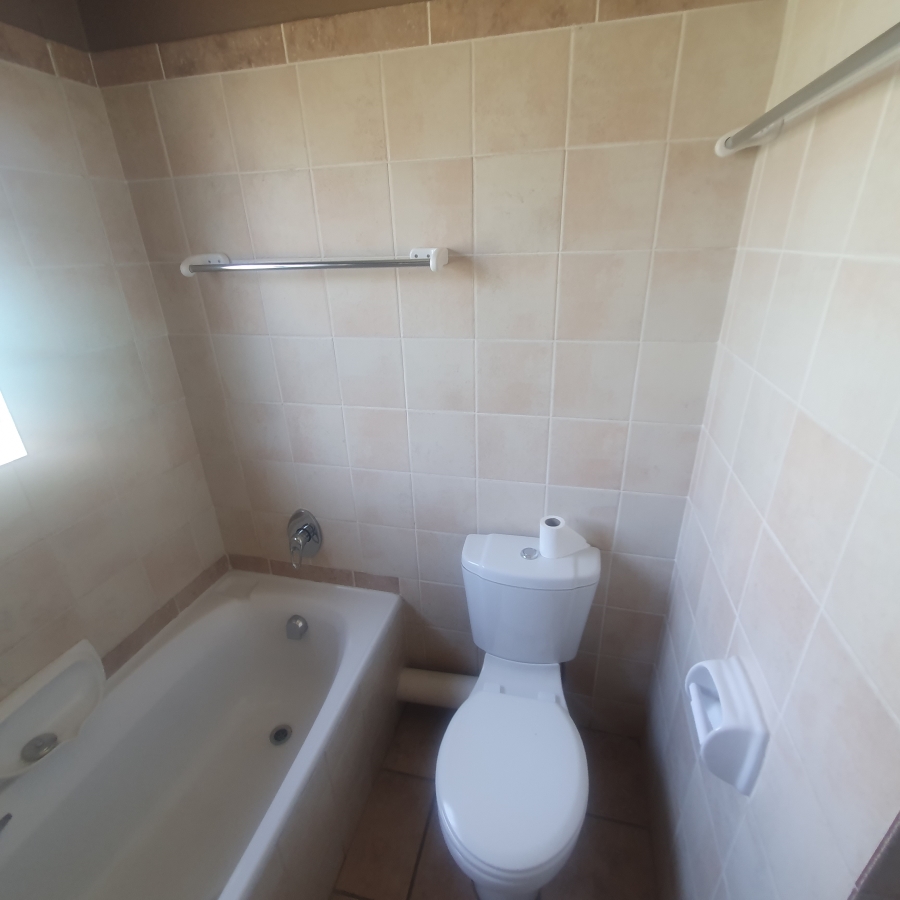 To Let 2 Bedroom Property for Rent in Annlin Gauteng