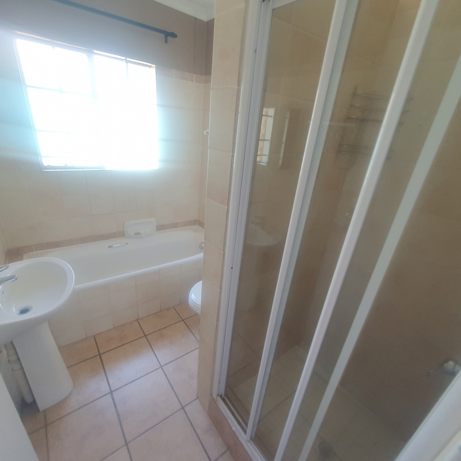 To Let 2 Bedroom Property for Rent in Annlin Gauteng