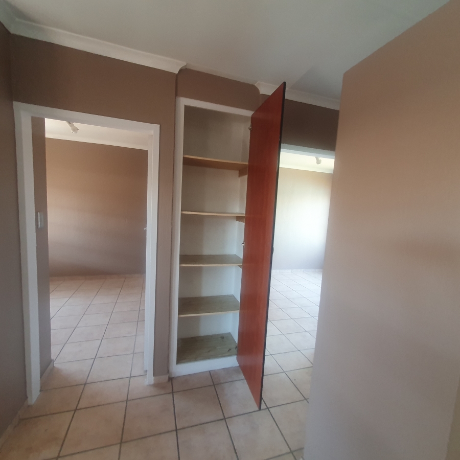 To Let 2 Bedroom Property for Rent in Annlin Gauteng