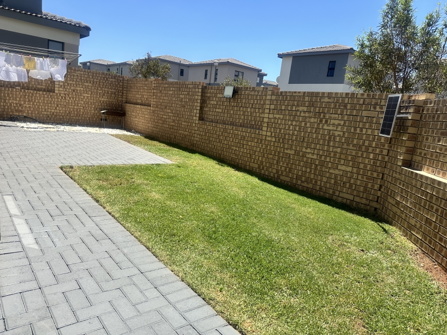 3 Bedroom Property for Sale in Thatchfield Estate Gauteng