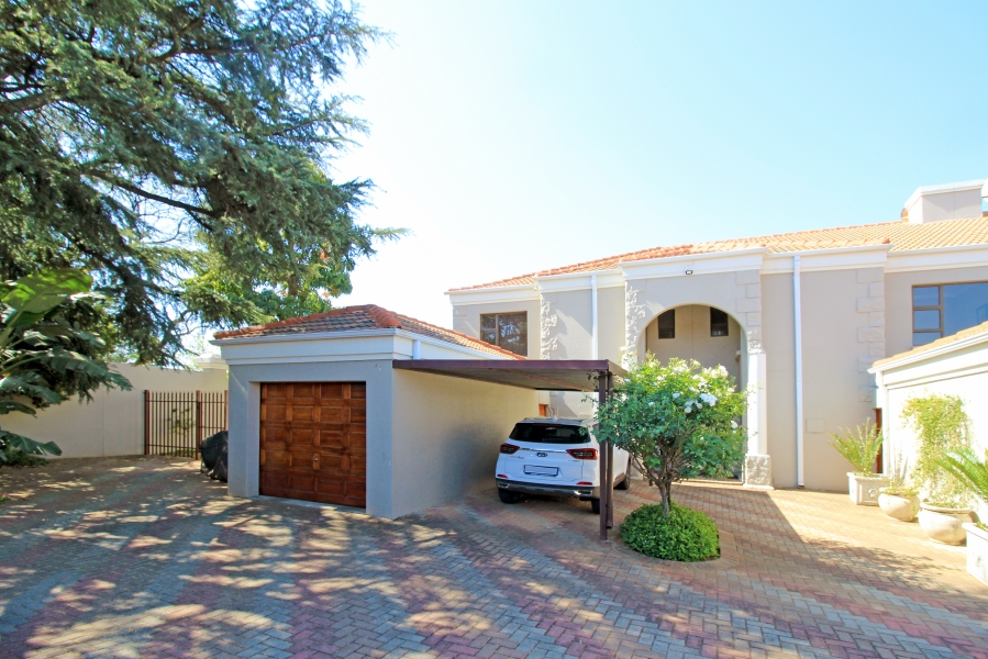 To Let 3 Bedroom Property for Rent in Fairland Gauteng